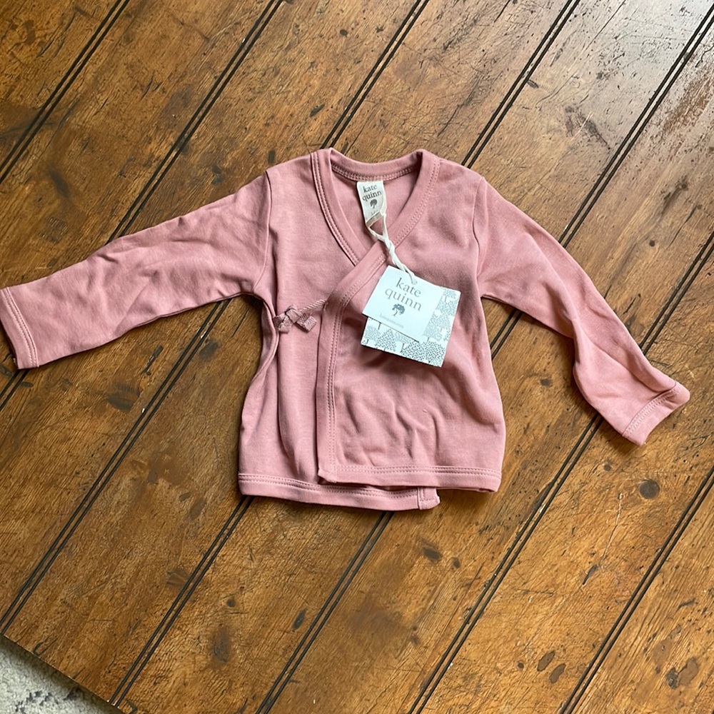 Kate Quinn Top